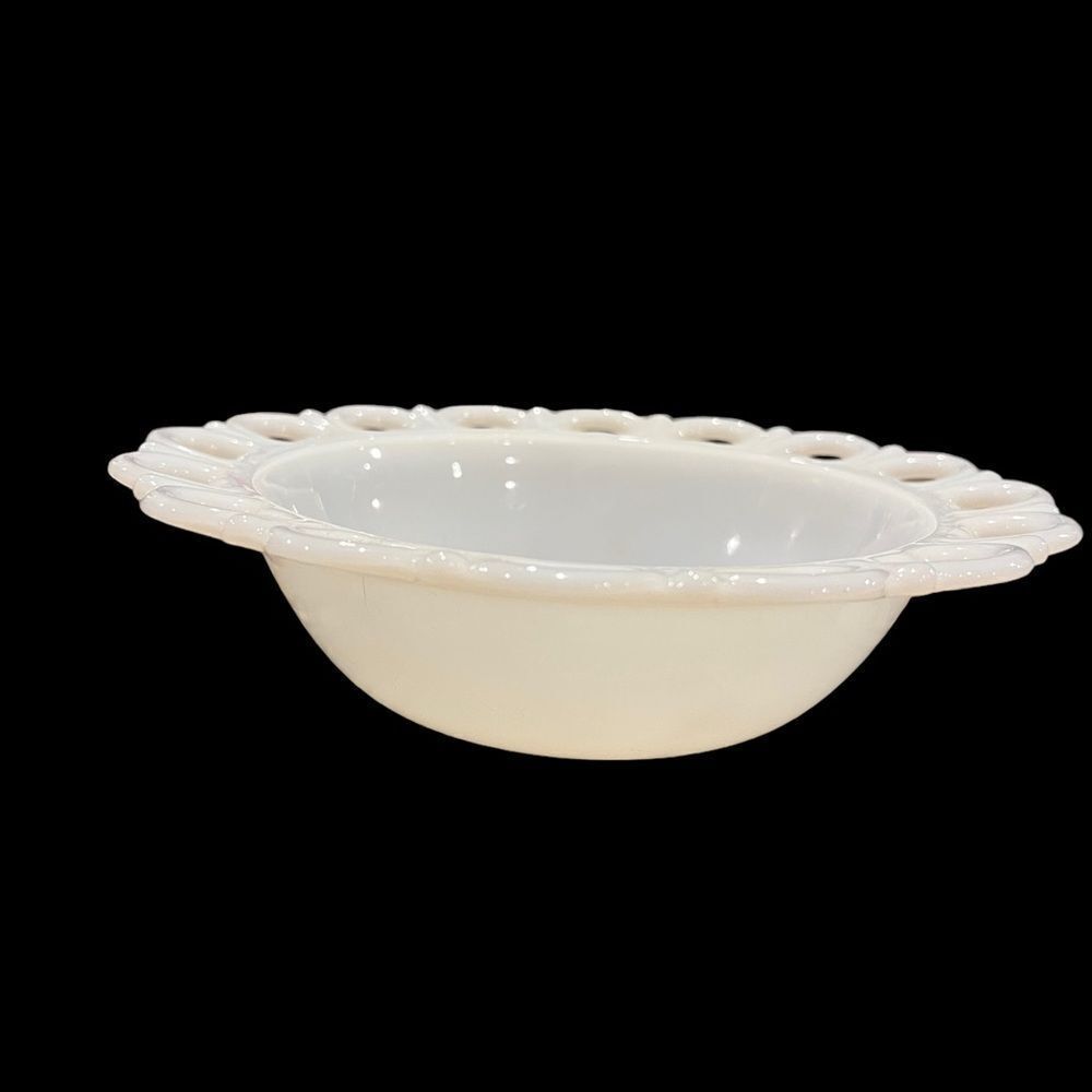 Vintage 1950s Anchor Hocking Old Colony‎ Lace Edge 9.5" Milk Glass Bowl Dish - Picture 8 of 8
